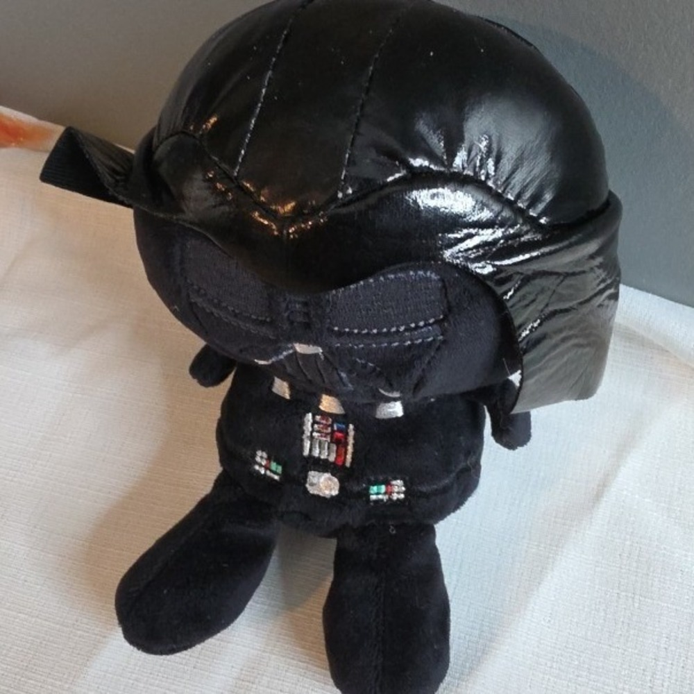 Hallmark itty bittys Star Wars Darth Vader Plush Black Collectible Toy
